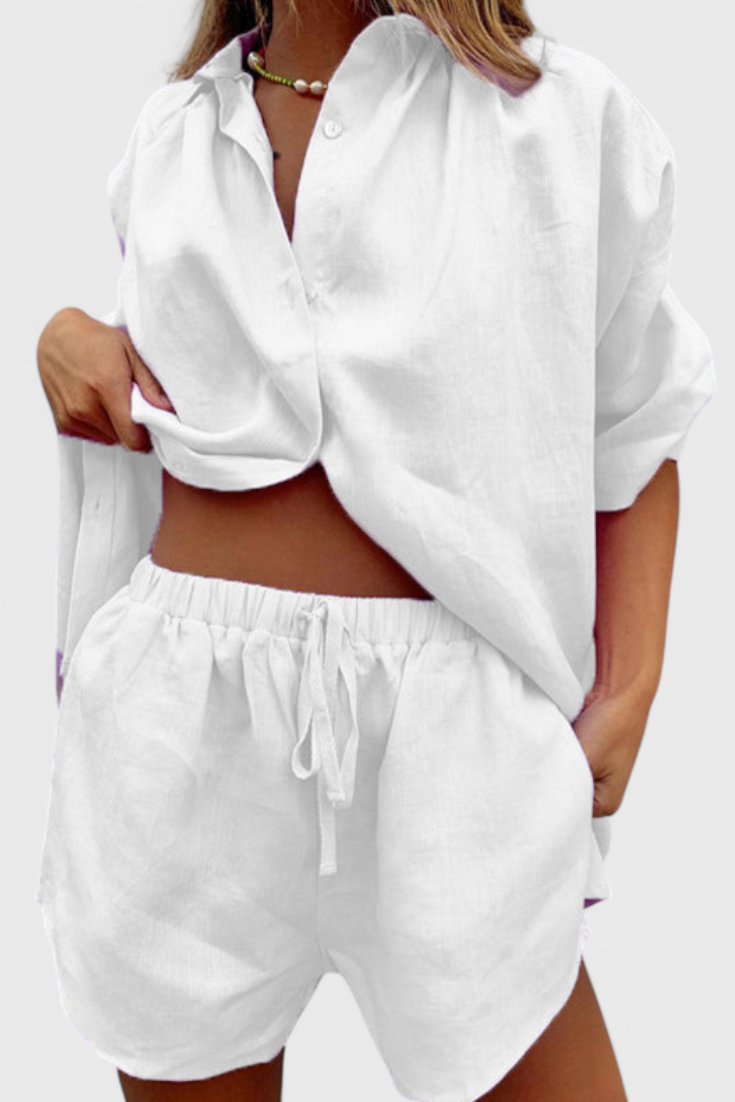 Conjunto de Dos Piezas Anika con Camisa de Botones y Pantalones Cortos con Cuerda