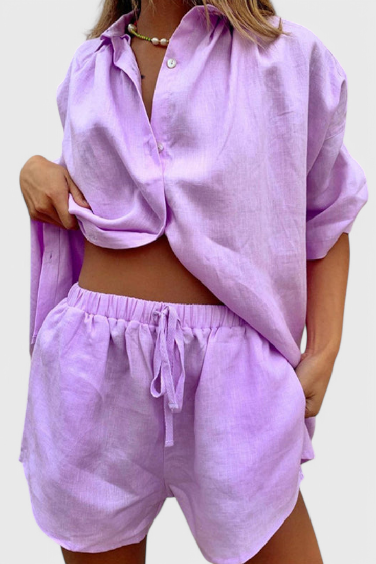 Conjunto de Dos Piezas Anika con Camisa de Botones y Pantalones Cortos con Cuerda