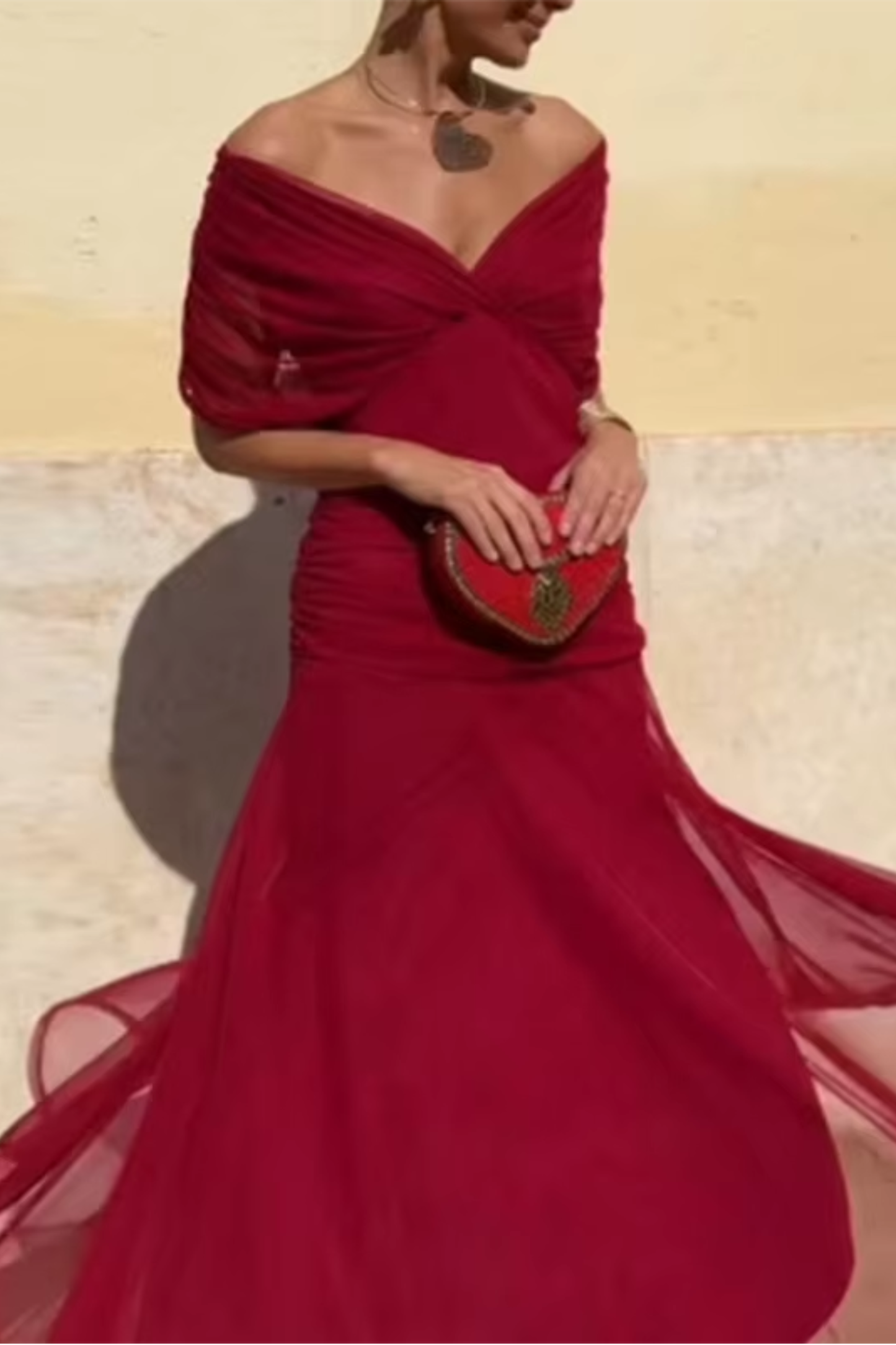 Luisa | Vestido largo de fiesta elegante con cuello en V