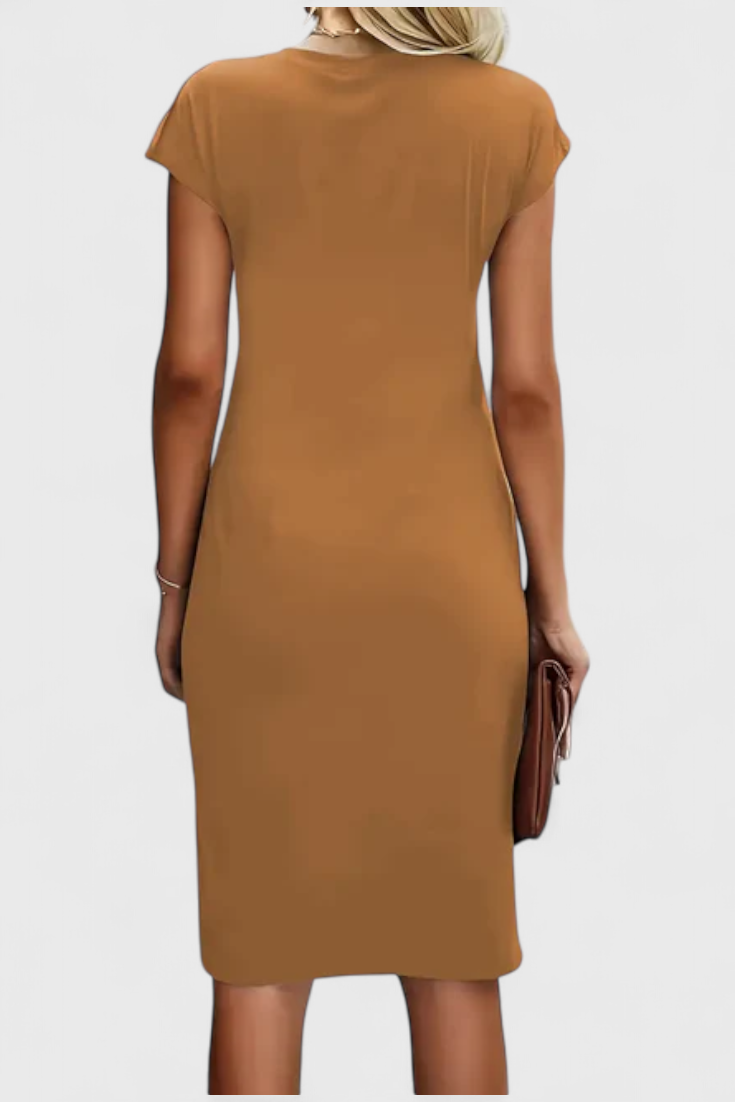 Vestido Midi Atemporal Katrina con Cuello Redondo y Detalle Drapado