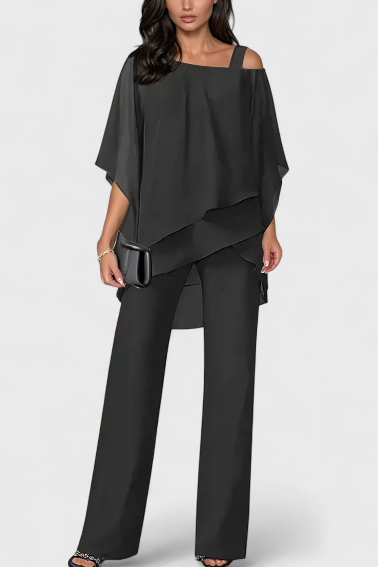 Conjunto Kitty de Dos Piezas con Diseño Off-Shoulder y Silueta Fluida